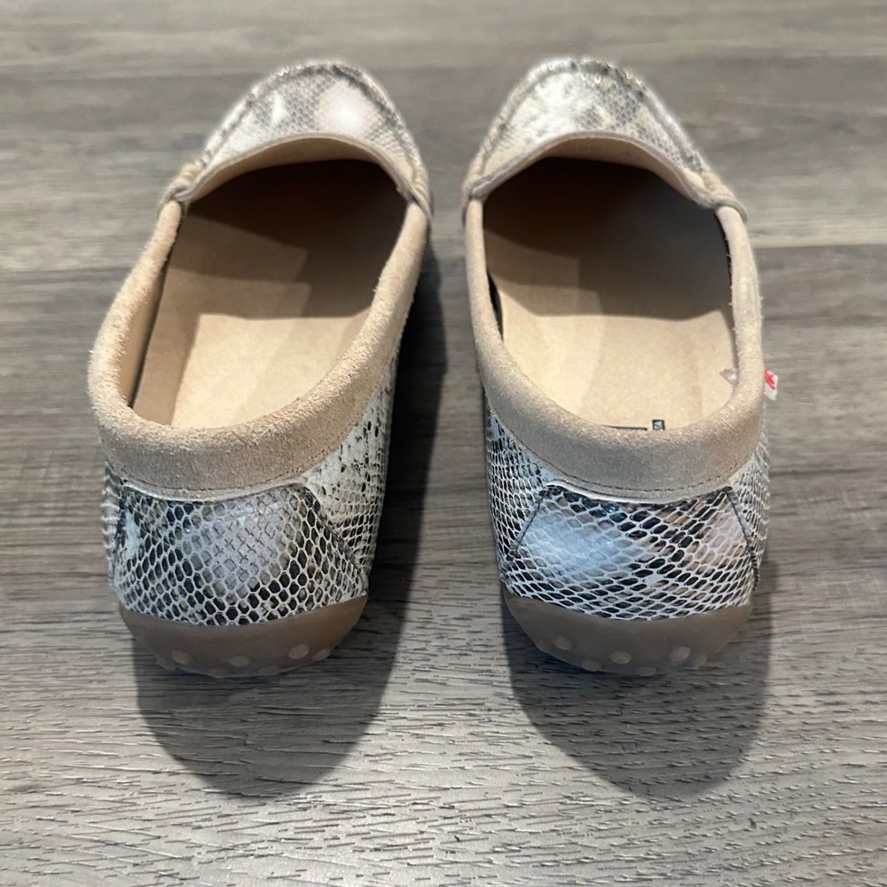 Fluchos Femme Python Snake Print Leather Driving Moccasin Loafers Size 10 - Picture 5 of 9